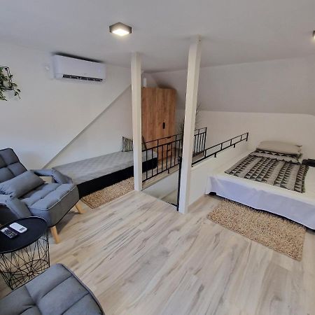 Schmidt Apartman Miskolc Belvarosaban Exterior photo