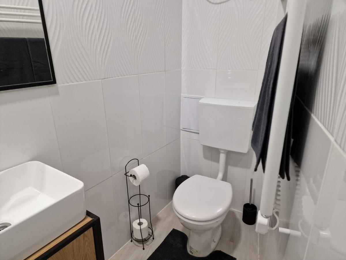 Schmidt Apartman Miskolc Belvarosaban Exterior photo