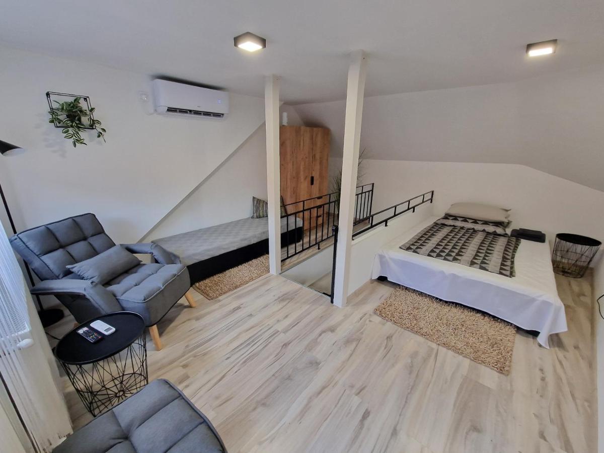 Schmidt Apartman Miskolc Belvarosaban Exterior photo